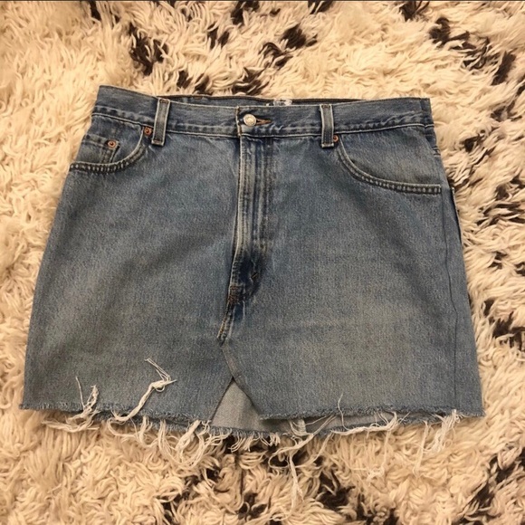 Levi’s Denim Skirt - Picture 1 of 5